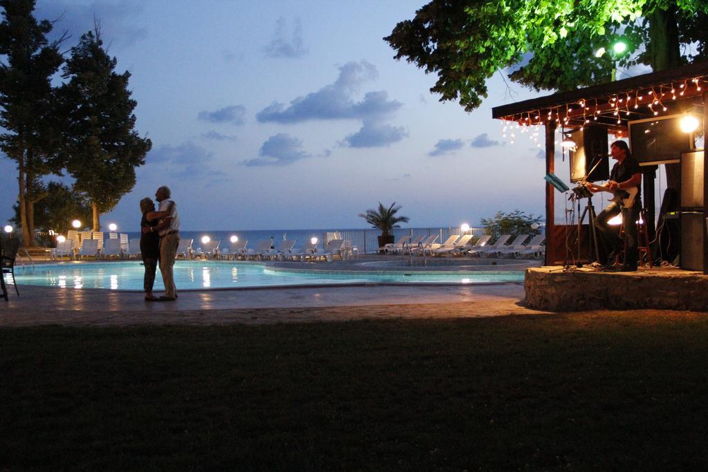 Helios Hotel Balchik Eksteriør billede